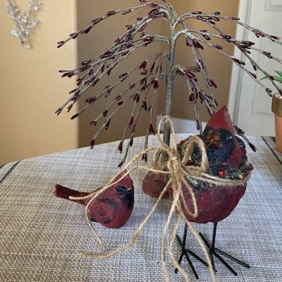 Other - Farmhouse Pip Berry Willow Tree & Red Robin Bird w/Wire Feet w/Free Small Bird